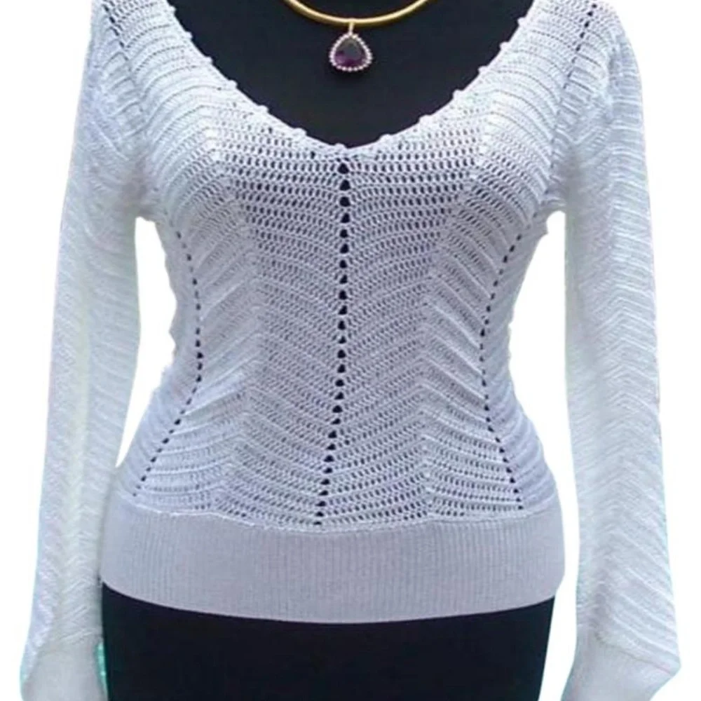 Cache White Peek-a-boo Crochet Stretch Knit V Neck Banded Bottom Top NWT $118